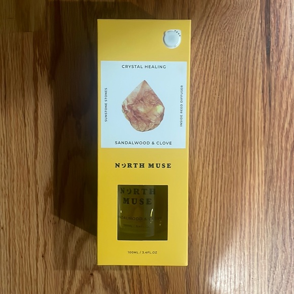 North Muse Crystal Healing Reed Diffuser Sunstone Infused Sandalwood & Clove - Picture 1 of 3